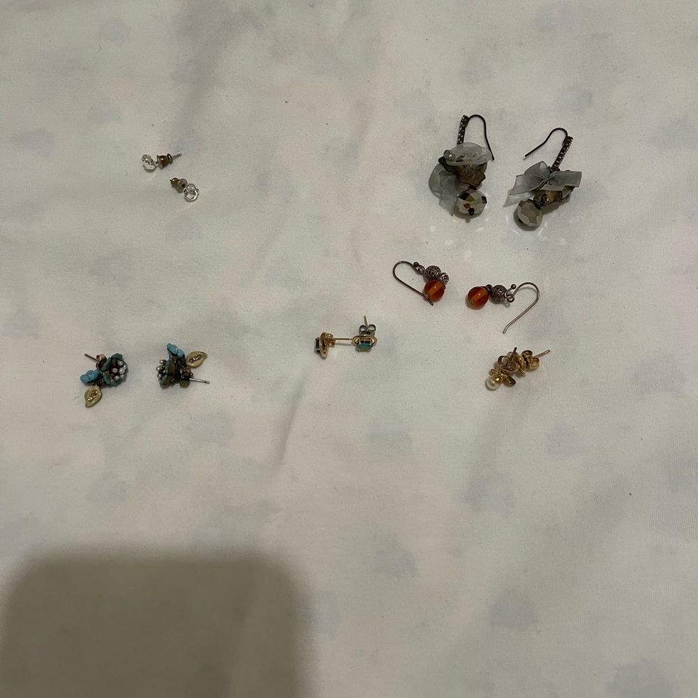 3/$20 final sale Assorted Earrings Set